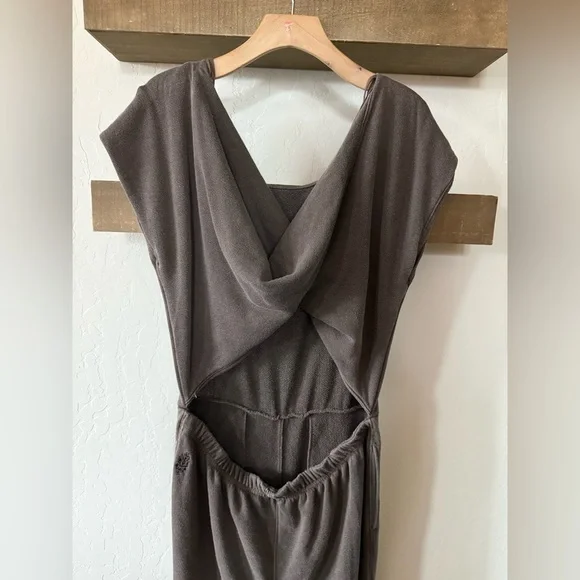 Free People Movement|Free spirit one piece,brown open back jumpsuit;flare leg••• - Picture 8 of 16